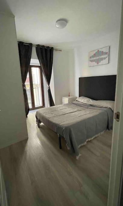 Encantador Apartamento Plaza Mayor Madrid Centro Esterno foto